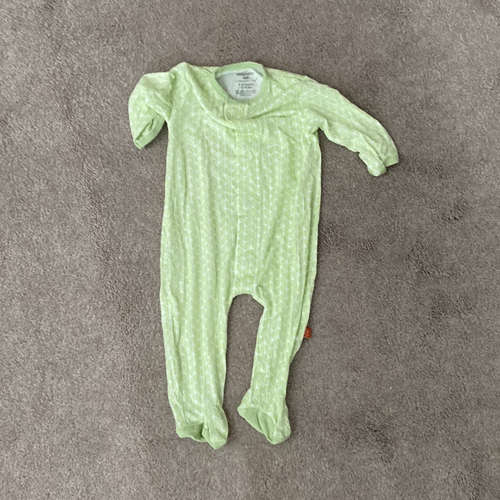 Magnetic Me size 3-6mos